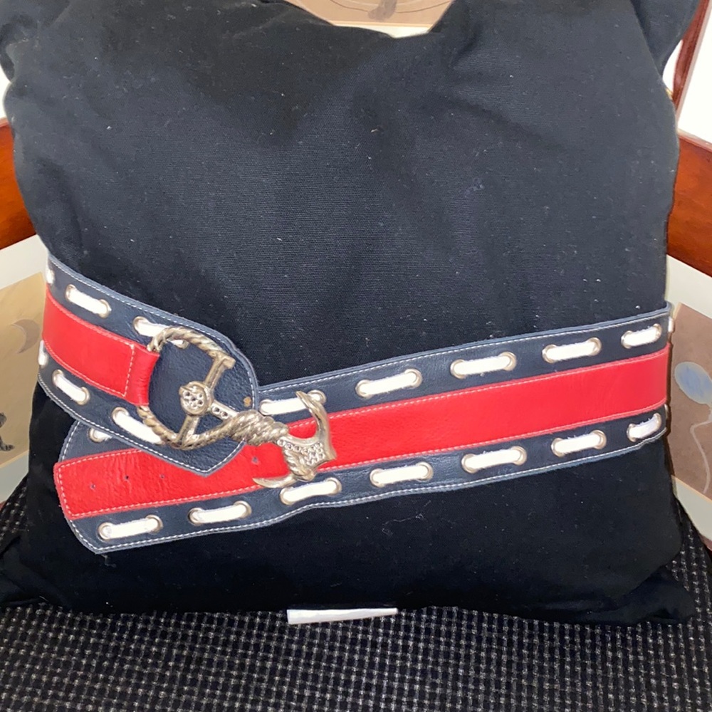 Euc Leatherock belt studded anchor